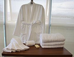Πετσέτα μπάνιου λευκή 70Χ140 550gr FUTURE-HOTEL MARKET